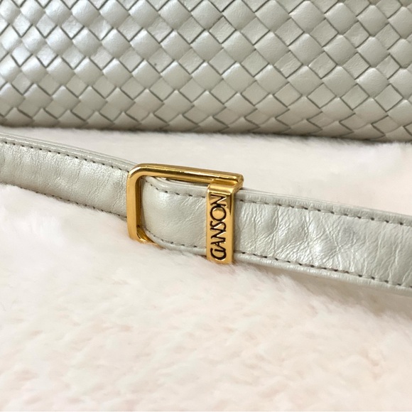 Silver/ Pearl Ganson San Francisco leather bag. Gold accents. - Picture 5 of 10